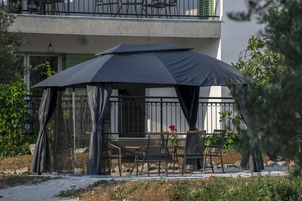 Villa Gambera Pirovac Bagian luar foto
