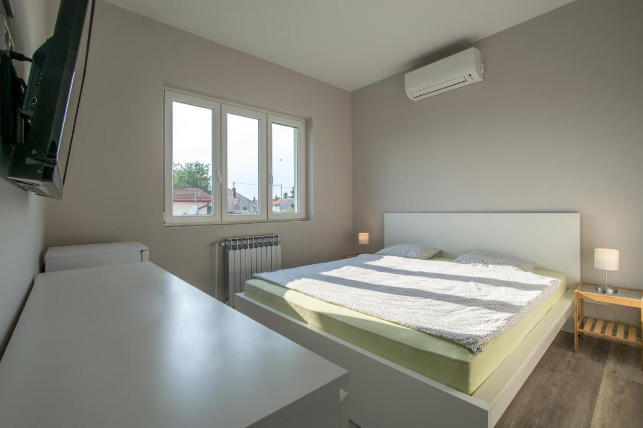 Villa Gambera Pirovac Ruang foto